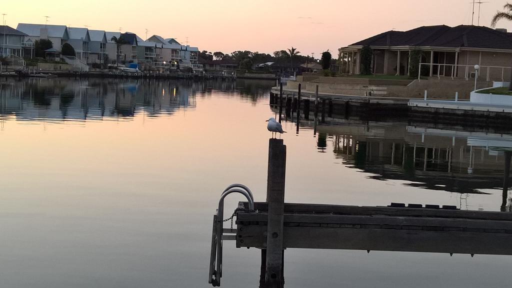 Waterside Canal Dreams Mandurah Exteriör bild